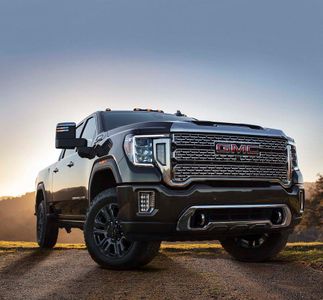 Which pickup truck features a 'MultiPro' tailgate with different configurations?