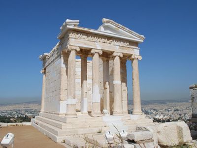 Which temple in Athens is considered one of the greatest examples of ancient Greek architecture?