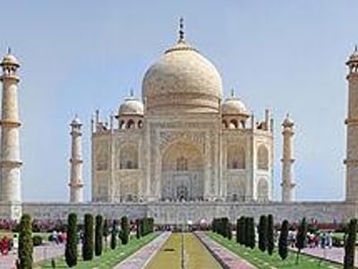 Where is the Taj Mahal Located in India?