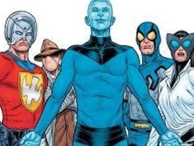 Which artist teamed up with Alan Moore to create 'Watchmen'?