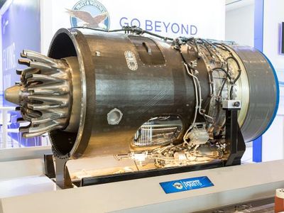 Which of the following is a characteristic of a turboprop engine?