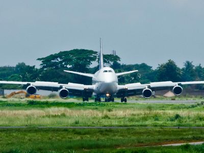 Which airline is known as the 'Queen of the Skies'?