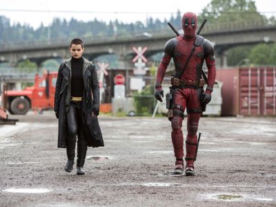 Which actor played Deadpool in the 2016 film?