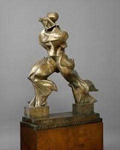 Which sculptor is associated with the Futurism movement?