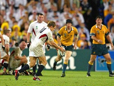 Which player famously drop-kicked the winning goal in the 2003 Rugby World Cup final?