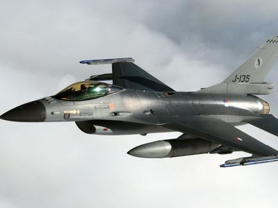 Who manufactures the F-16 Fighting Falcon fighter jet?