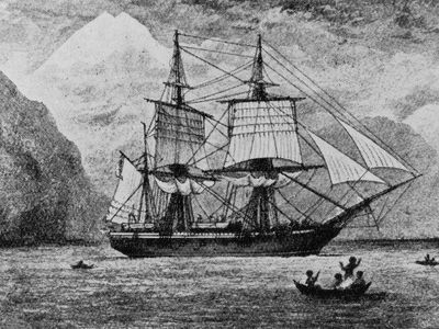 Qual foi a intenção inicial de Charles Darwin ao entrar no HMS Beagle?