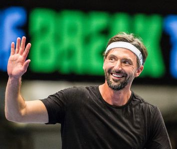 Who holds the record for the most Aces served in a single match?