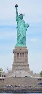 Which famous statue is located on Liberty Island in New York?