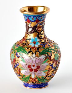 gold pretty vase