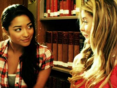 Emison (Emily x Alison) (I LOVE THIS ONE. MY GOD. Ali kind of sucked because she always flirted with  Emily and then yelled at her when she flirted back, but then when she came from the dead she  confessed her true feelings and their entire dynamic is so perfect.)