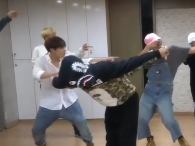 BTS DABBED DURING THEIR 'BAEPSAE' DANCE PRACTICE XD