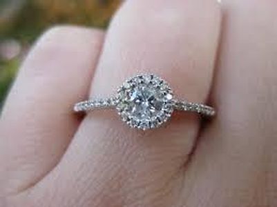 What engagement ring portrays your personality?