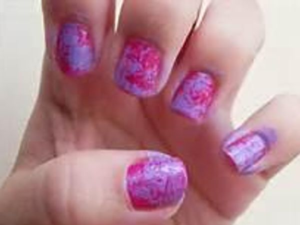 Do you like to do saran wrap nails??