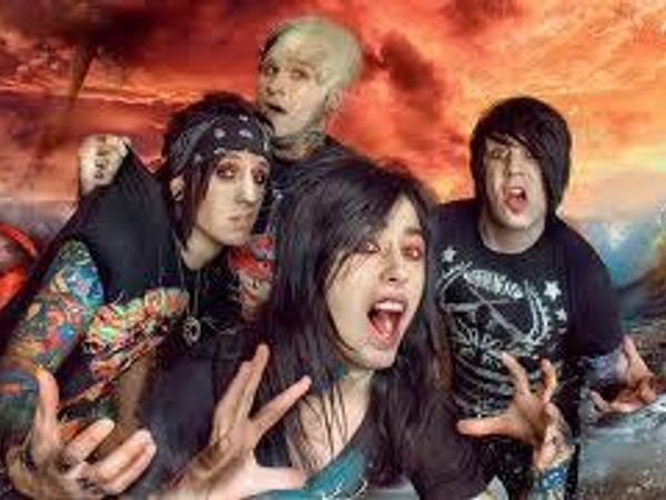 did you know Falling in Reverse won the Revolver Magazine's The 10 Best Music Videos of 2011 reward?