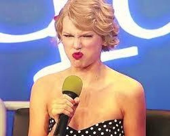 What Celebrity dose Taylor swift hate