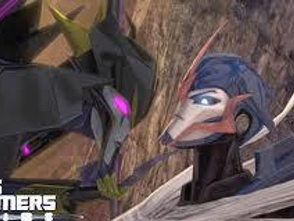 Why is Arcee and Airachnid enemies?