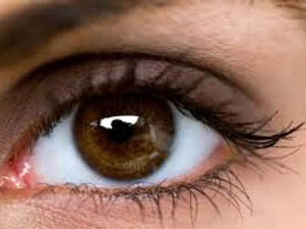 Do his eyes dilate or contrast when you are around him and are flirting with him?