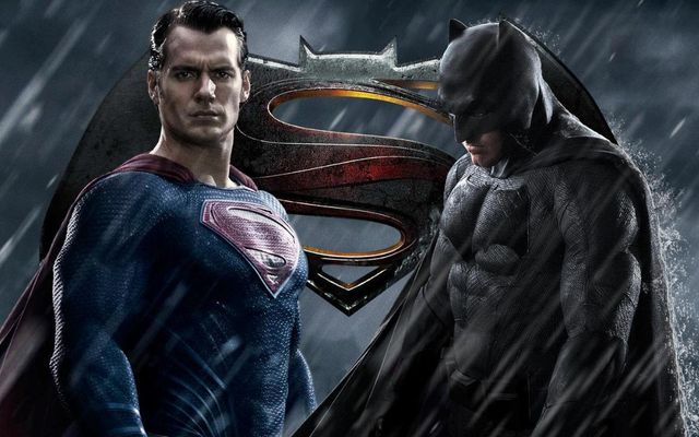 hey well everyone has been asking me this question. who do you think will win the fight, superman or batman? who do you think?