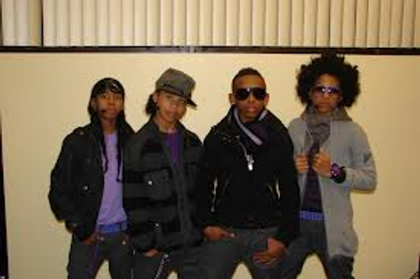 Mindless about yhu (A Mindles Behavior love story..)