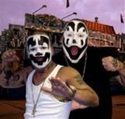 Who part of the juggalo family Are you a juggalo or no if not please don't say bad stuff