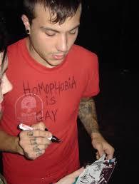 <c:out value='Day 4 (In Red) Frank Iero in the "HoMopHoBiA is GAY" Shirt'/>