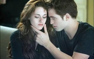 Which Twilight breaking dawn do you like more?