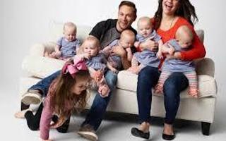 Have you seen "Outdaughtered"?