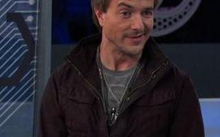 do u like douglas when he was evil or nice? (lab rats)