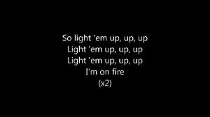 Fall Out Boy - My Songs Know What You Did In The Dark (Light Em Up) [Lyrics]