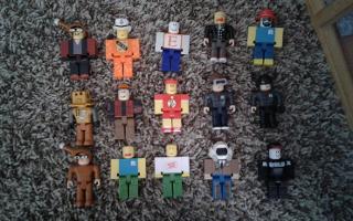 Which of my Roblox figures are you?