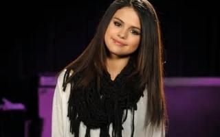 ARE YOU SELENA GOMEZS BIGGEST FAN?