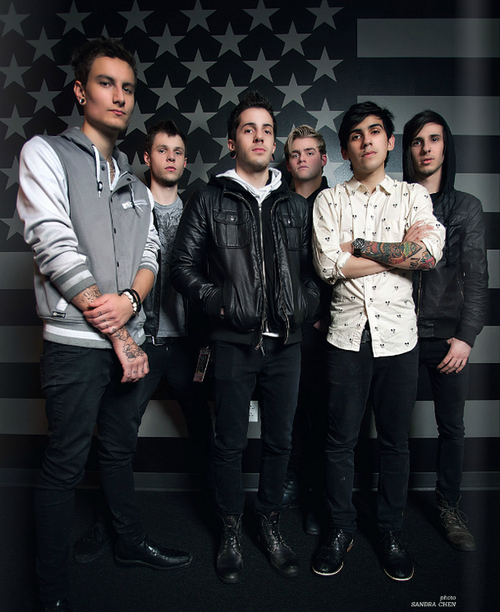 Crown The Empire Members - Scored Quiz