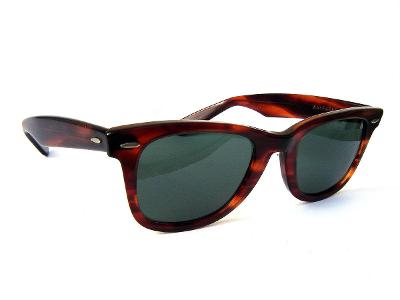 Which brand is known for its iconic Wayfarer sunglasses?