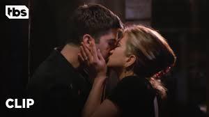 In which season did Ross and Rachel first kiss?