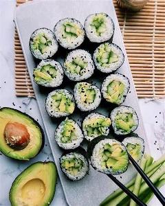 Which grain is commonly used in vegan sushi rolls?