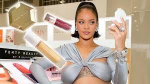 Which model launched her own successful makeup line known as Fenty Beauty?