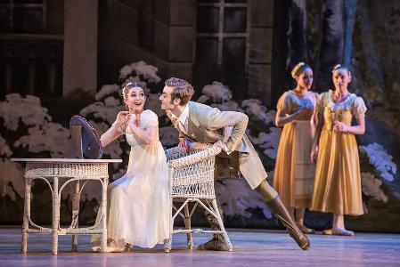 Which famous ballet features a tragic love story between a peasant girl and a nobleman?