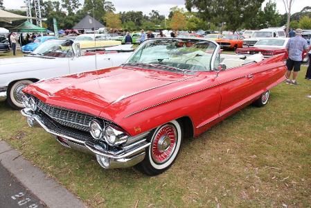 The Cadillac Eldorado Biarritz convertible was known for its distinctive design featuring what?