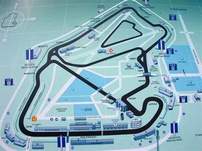 Which F1 Grand Prix circuit is located in Silverstone, England?