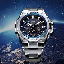 Which of the following watches is famous for its GPS time-syncing feature?