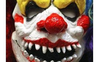 The Clown Statue/Doll