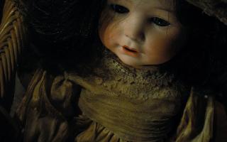 The Cracked Doll