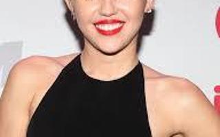 What do you think of Miley Cyrus? I wanted to know if qfeasters hate the new Miley! Make sure you comment right away!