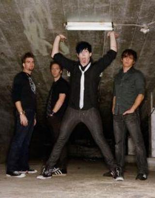 Who is better Marianas Trench or Simple plan? I would like to know what you guys think. I think Marianas Trench is better.