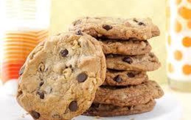 What type of cookies does everyone like? I like chocolate chip and samoas cookies