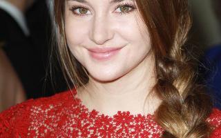 Who is your favourite film actress? Mine is Shailene Woodley, definitely!! :D :D