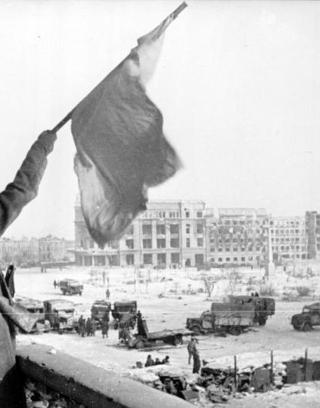 What If Nazi Germany won the battle of stalingrad? If the Nazis won the battle of Stalingrad how do you think it would play out? do you think they would win the war? reach Moscow? or would the soviets still be to strong to handle?