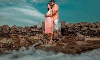 What are some popular locations for outdoor pre-wedding photoshoots?