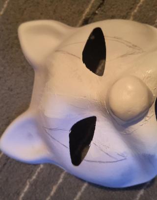 Name my mask Making a clown cat mask and I need names (she/her)